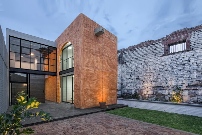 Casa Leona en Aguascalientes por Colectivo Arrabal - Fotografía de Arquitectura