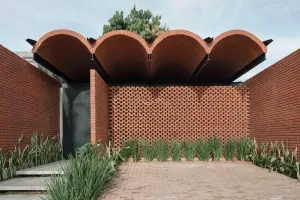 La Casa Intermedia en Paraguay por Equipo de Arquitectura