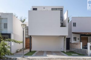 Casa Nogal en Aguascalientes por 11:11 arquitectos