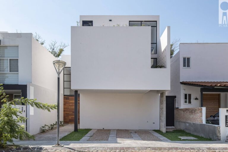 Casa Nogal en Aguascalientes por 11:11 arquitectos