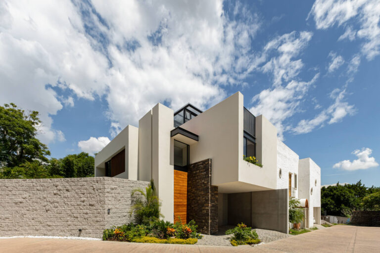 Casa Sion en Morelos por MARRO Arquitectos