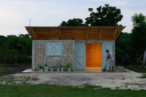 Casa del maestro en República Dominica por Øblicuo