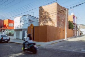 Casa Fovissste: Renovación Compacta en Oaxaca
