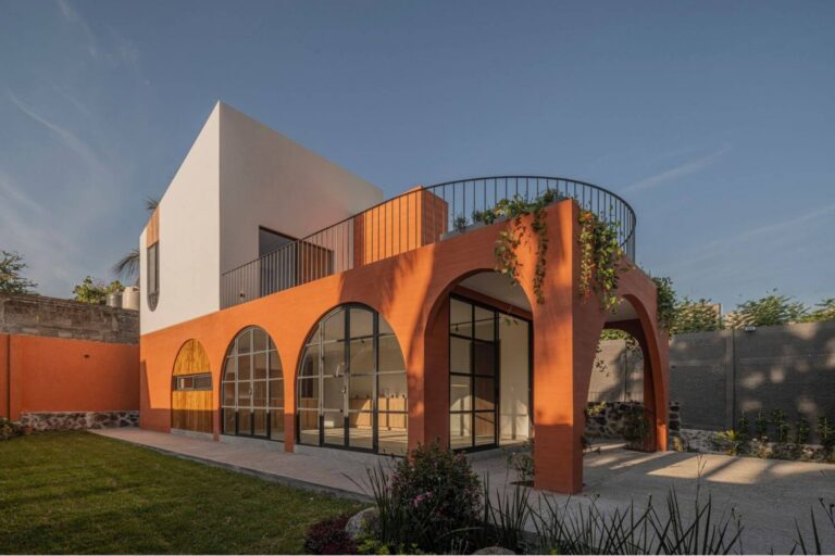 Casa Tampico: Arquitectura Contemporánea y Tradición en Morelos