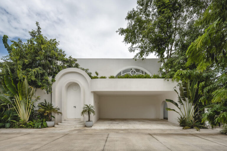 Casa Eclipse: Arquitectura surrealista y onírica en Mérida por Etea + Ghostframe