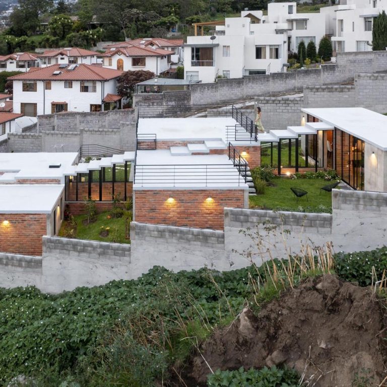 Casa en pendiente en Ecuador