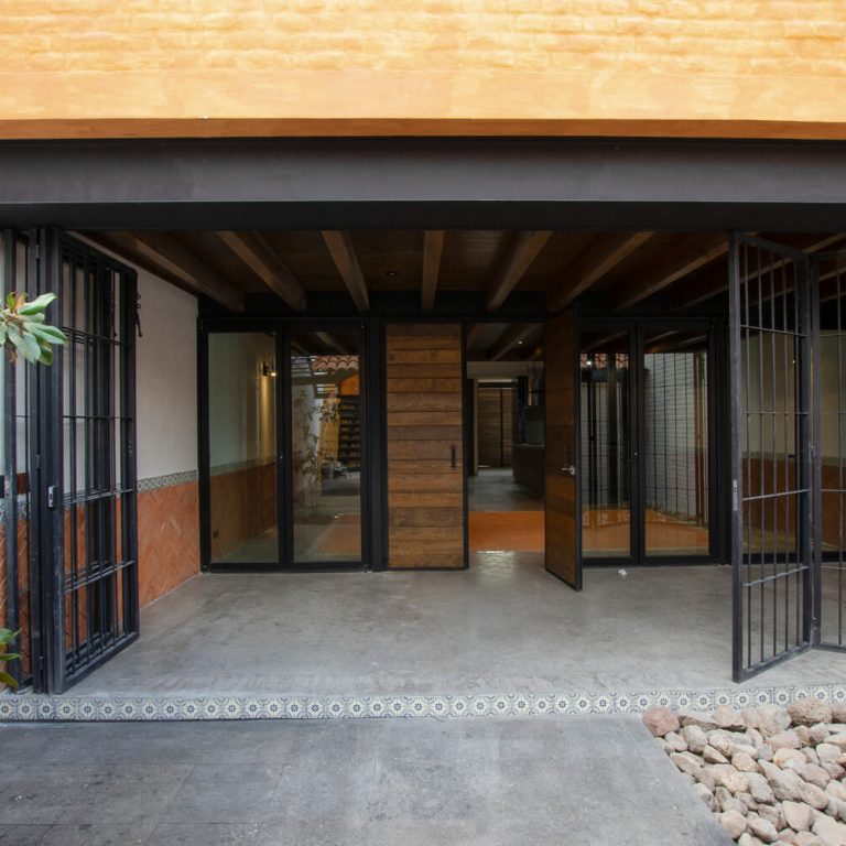 Casa Leona en Aguascalientes por Colectivo Arrabal - Fotografía de Arquitectura