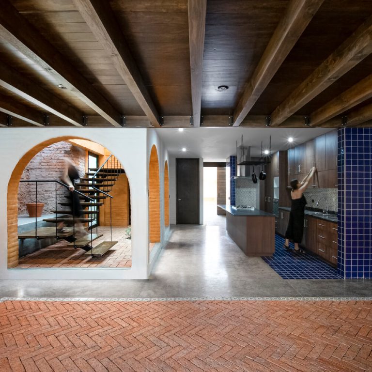 Casa Leona en Aguascalientes por Colectivo Arrabal - Fotografía de Arquitectura