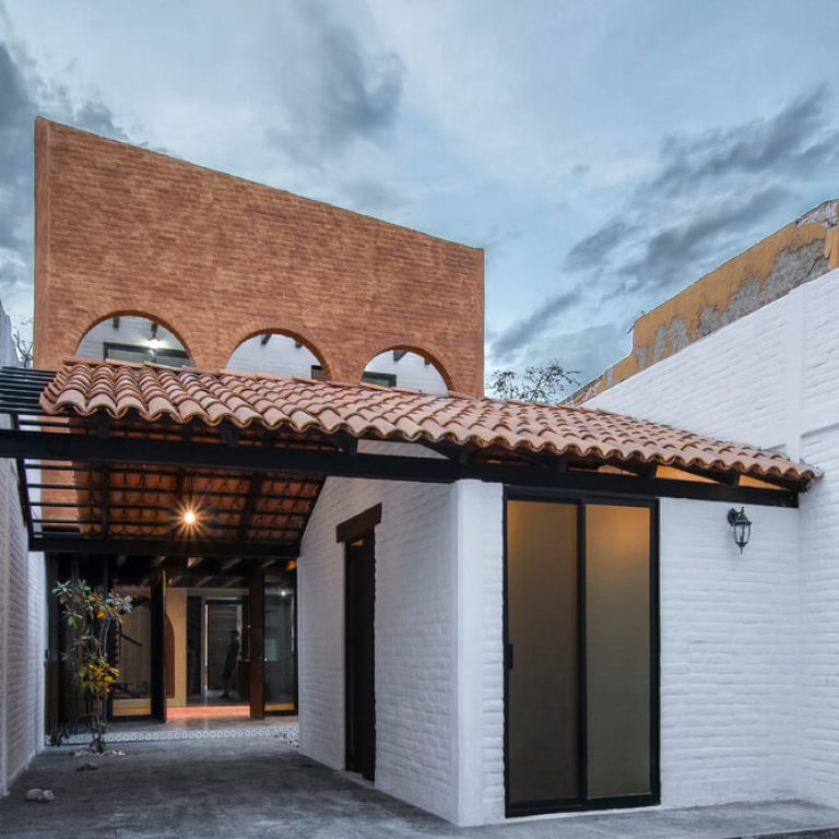Casa Leona en Aguascalientes por Colectivo Arrabal - Fotografía de Arquitectura