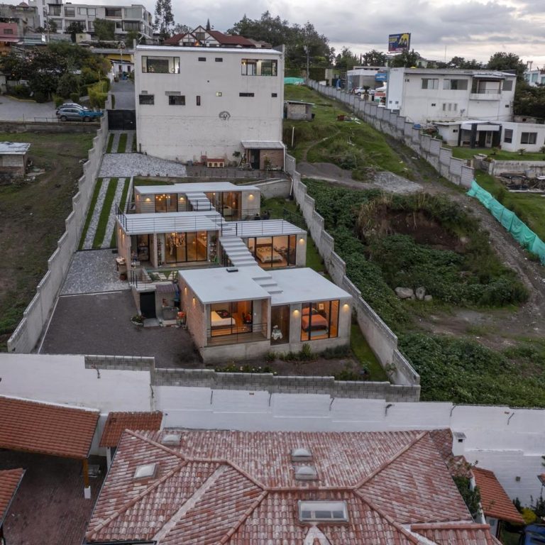 Casa en pendiente en Ecuador