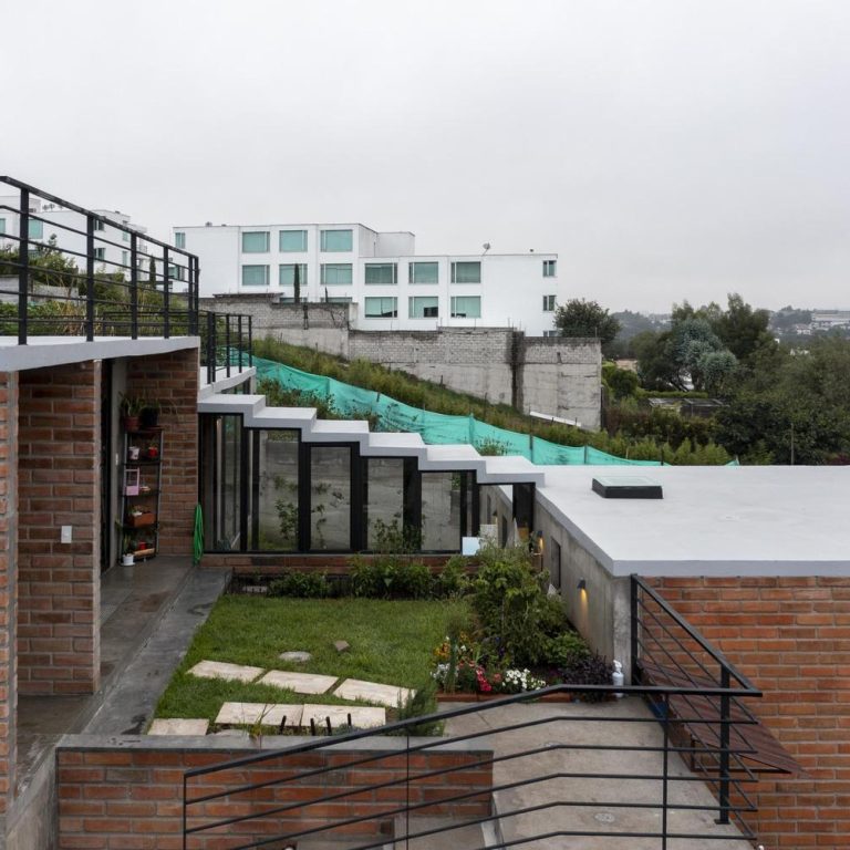 Casa en pendiente en Ecuador