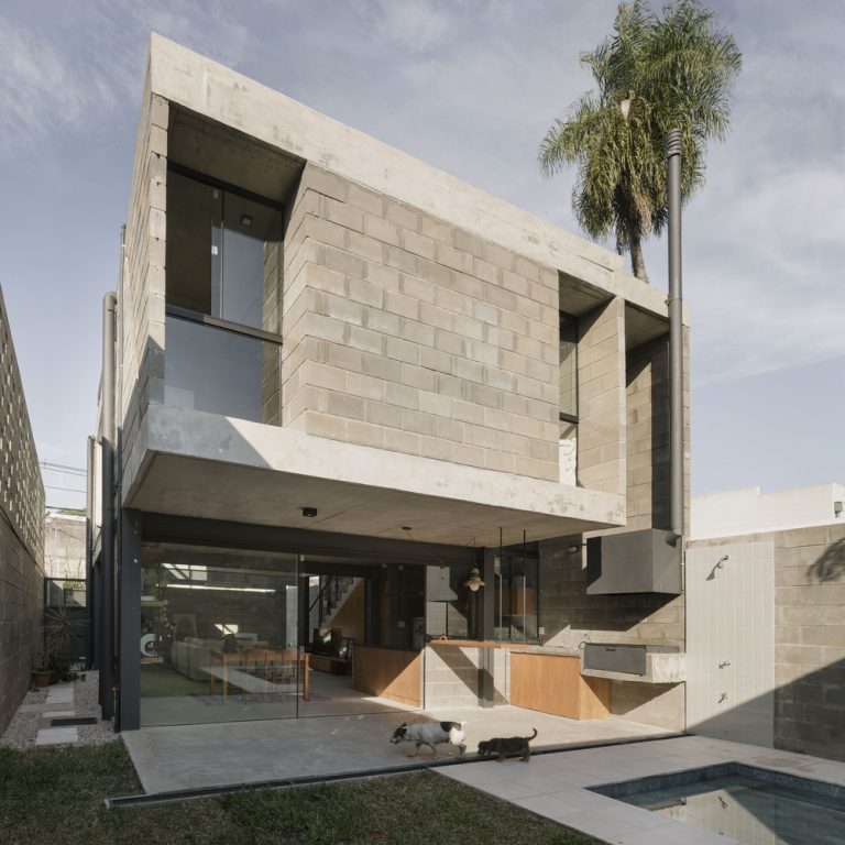 Casa Enebro en Querétaro por MEM Arquitectos - Plano arquitectónico - El Arqui MX