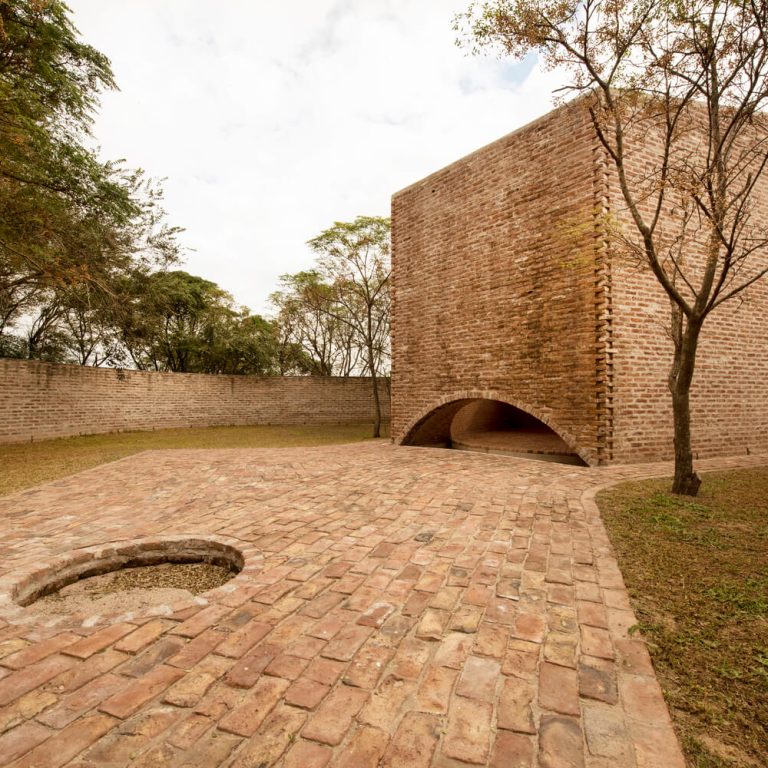 Capilla San Bernardo en Argentina por Nicolás Campodónico - Fotografía de Arquitectura - El Arqui MX