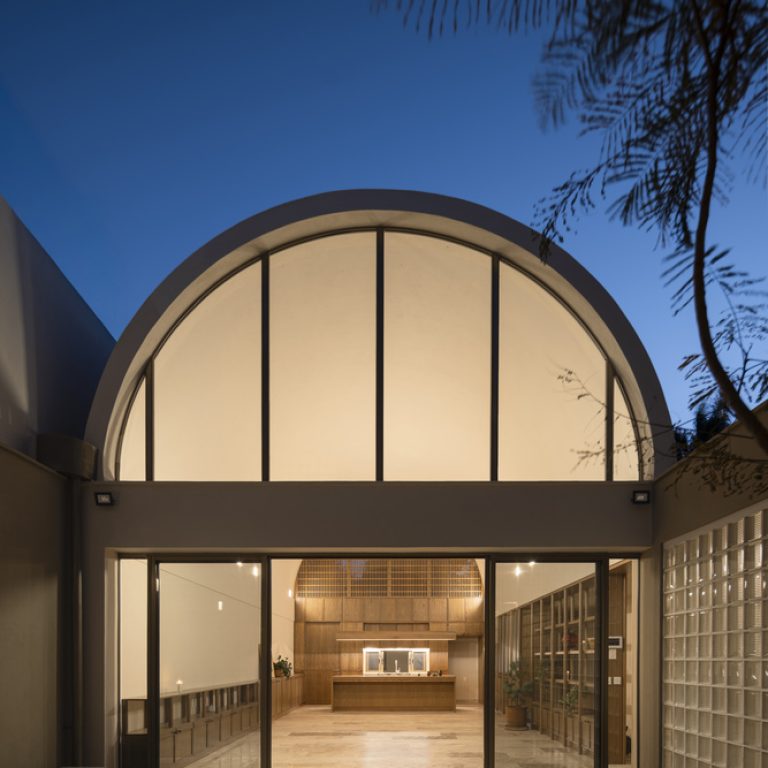 Fachada patio interior. Casa A.Martínez: Arquitectura con Bóveda de Cañón en Michoacan por Taller Michoacán
