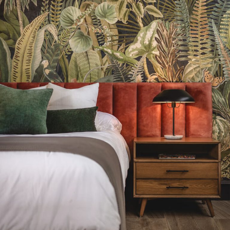 Habitación, buro de cama, Casa Ahimsa por Binomio Taller