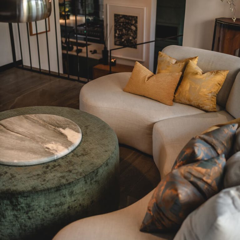 Sala de estar, Casa Ahimsa por Binomio Taller