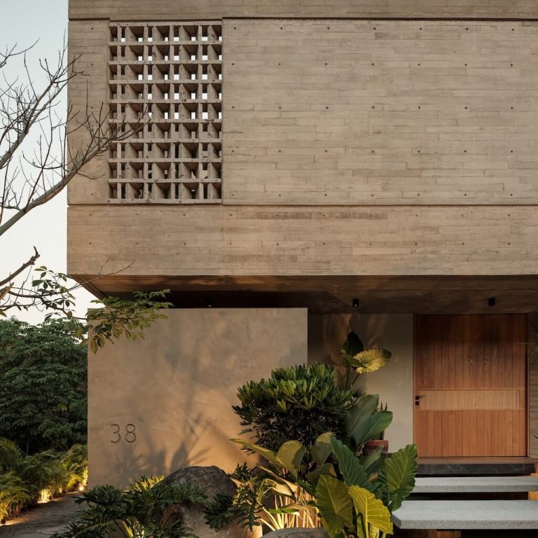 Casa Akina por Di Frenna Arquitectos en Colima, México