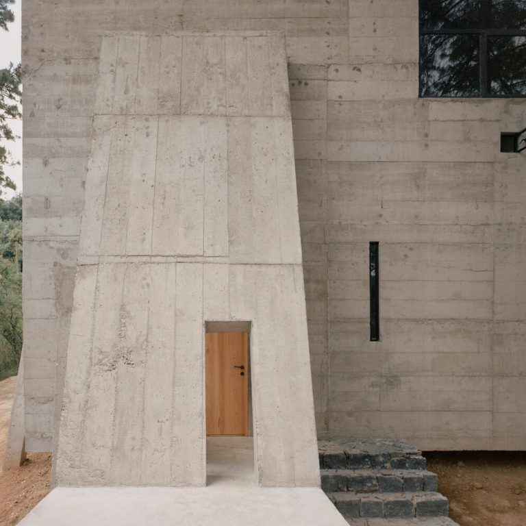 Casa Alférez en Estado de México por Ludwig Godefroy Architecture