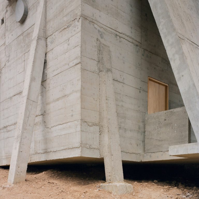 Casa Alférez en Estado de México por Ludwig Godefroy Architecture