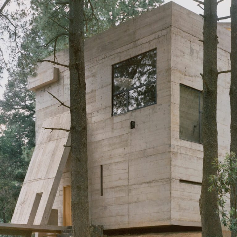 Casa Alférez en Estado de México por Ludwig Godefroy Architecture