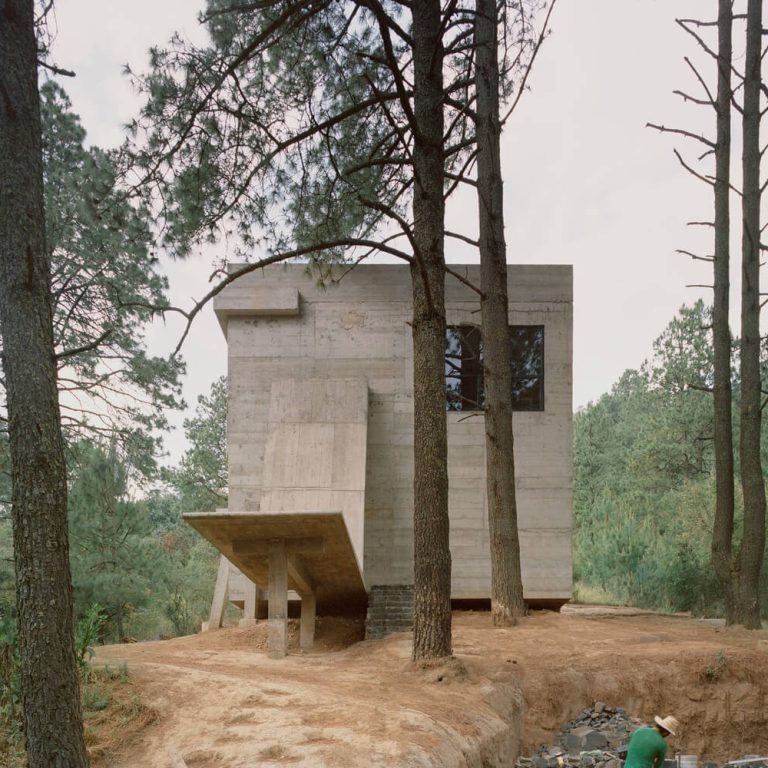 Casa Alférez en Estado de México por Ludwig Godefroy Architecture
