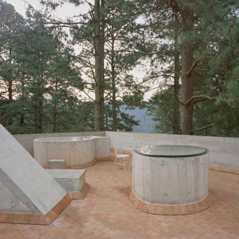Casa Alférez en Estado de México por Ludwig Godefroy Architecture