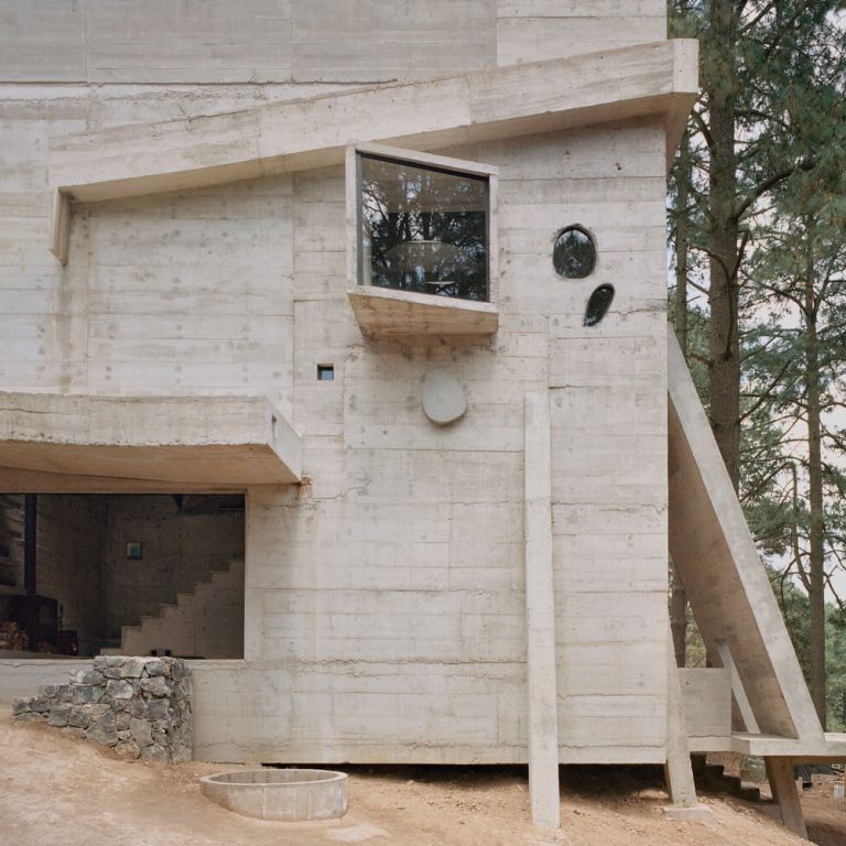 Casa Alférez en Estado de México por Ludwig Godefroy Architecture