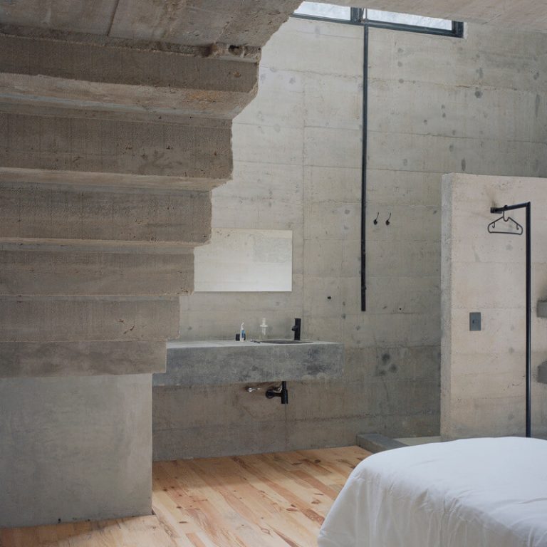 Casa Alférez en Estado de México por Ludwig Godefroy Architecture
