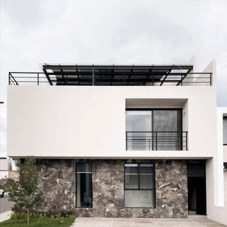 Casa Apeninos en Querétaro: Diseño y Arquitectura por AMARANTO