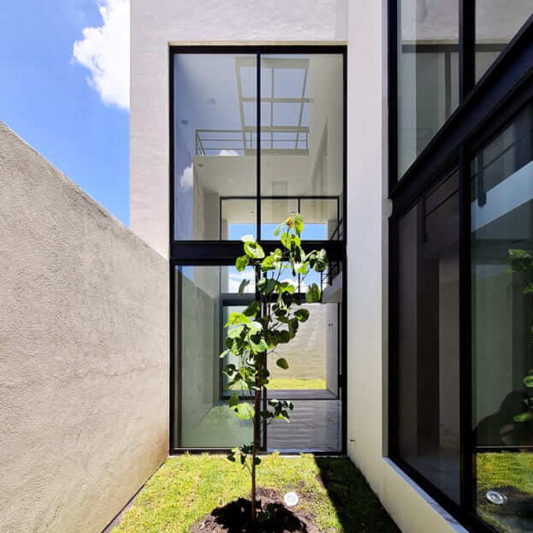 Casa Apeninos en Querétaro: Diseño y Arquitectura por AMARANTO