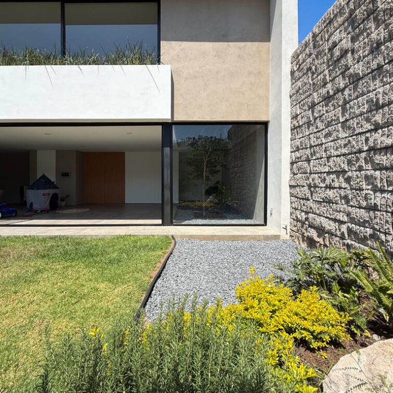 Casa Arrayán en Michoacán por Eric Guzmán Arquitectos