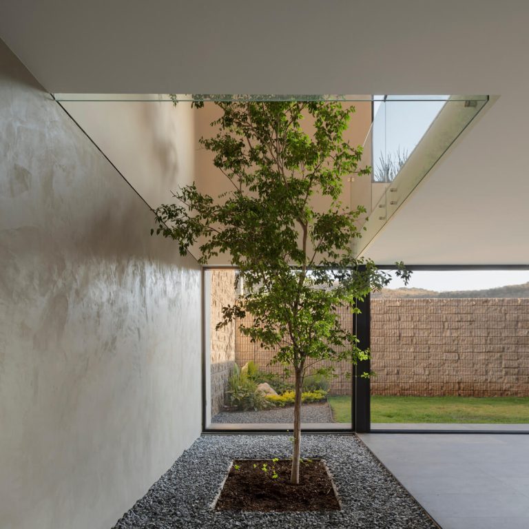Casa Arrayán en Michoacán por Eric Guzmán Arquitectos
