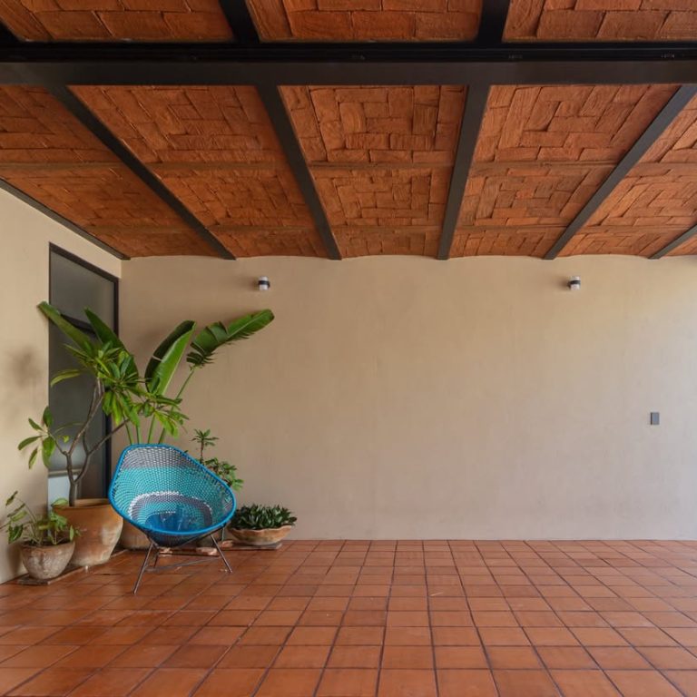 Casa BV en Tuxtla: Arquitectura de Concreto por APALOOSA Arquitectos