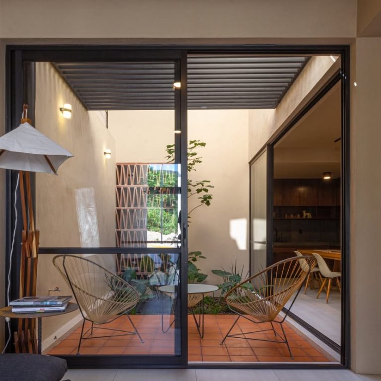 Casa BV en Tuxtla: Arquitectura de Concreto por APALOOSA Arquitectos
