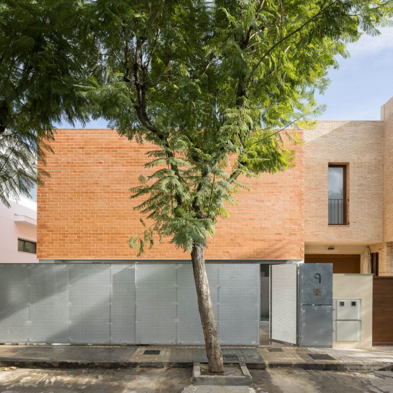 Casa Bloc en España por La Caseta Arquitectura - Fotografía de Arquitectura