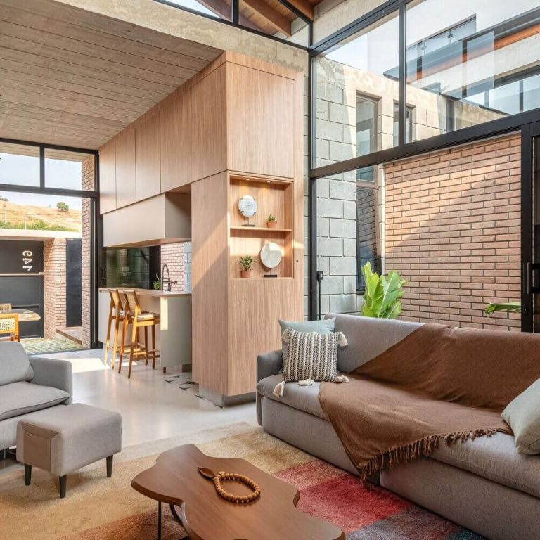 Casa Bohemia en Brasil. sala, cocina, patio,