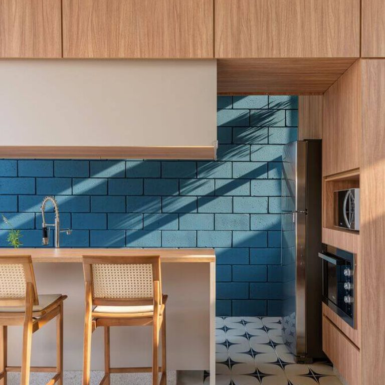 Casa Bohemia en Brasil. cocina lineal