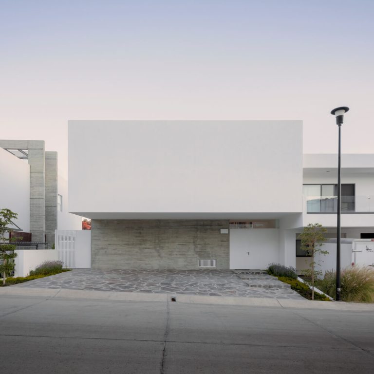 Casa Bonsai en Jalisco por Cota Paredes Arquitectos