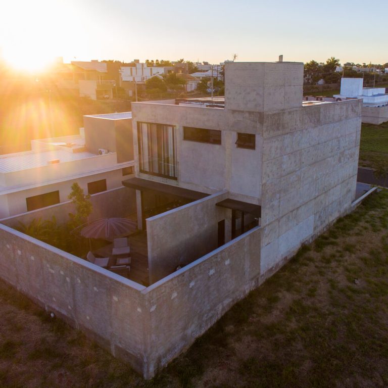 Casa Box en Brasil por Caio Persighini - Fotografía de Arquitectura