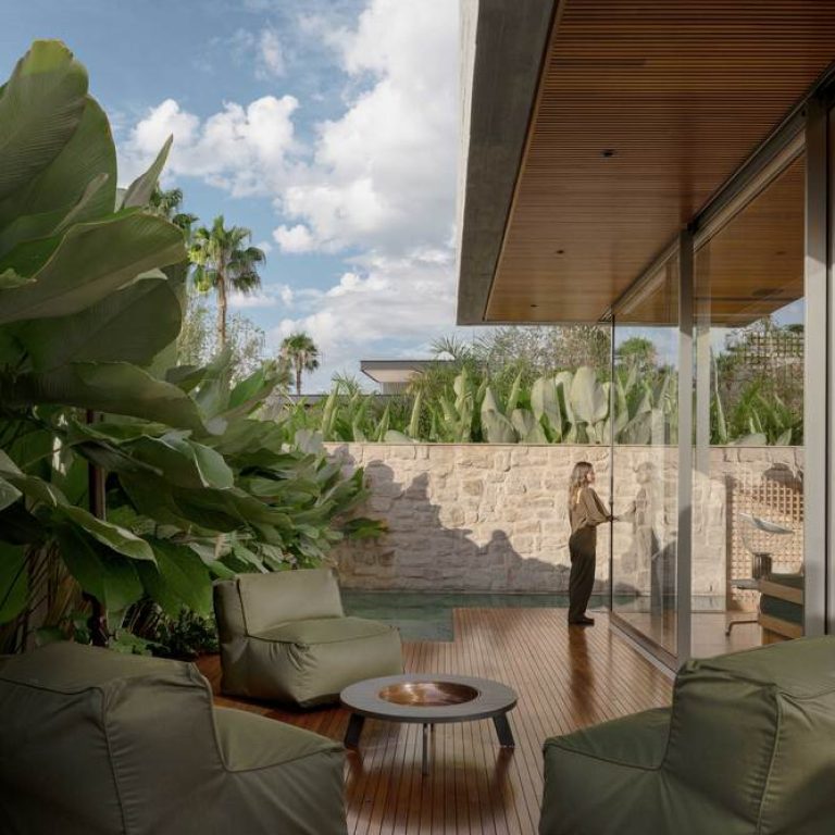 Casa Buenos Aires en Brasil: Arquitectura Residencial con Diseño y Arte por estúdio mariane rios