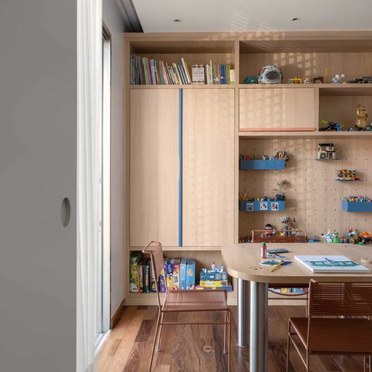 Casa Buenos Aires en Brasil: Arquitectura Residencial con Diseño y Arte por estúdio mariane rios