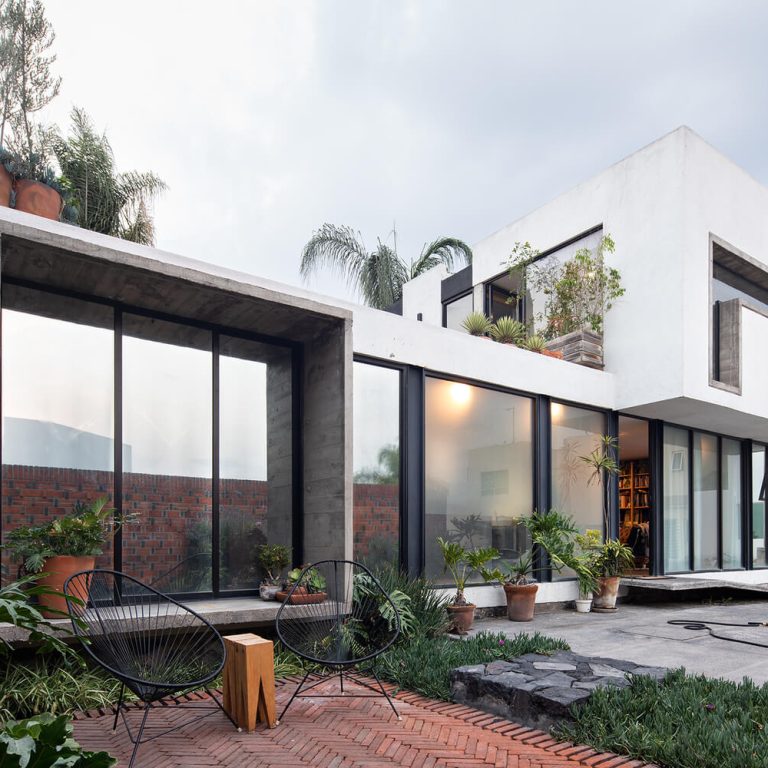 Casa Cañada 4546 en Puebla por Taller - Eduardo Audirac - Fotografía de Arquitectura - El Arqui MX