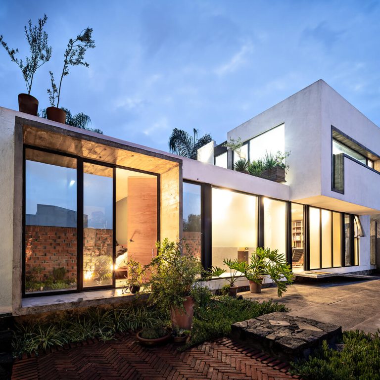 Casa Cañada 4546 en Puebla por Taller - Eduardo Audirac - Fotografía de Arquitectura - El Arqui MX