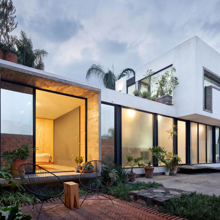 Casa Cañada 4546 en Puebla por Taller - Eduardo Audirac - Fotografía de Arquitectura - El Arqui MX