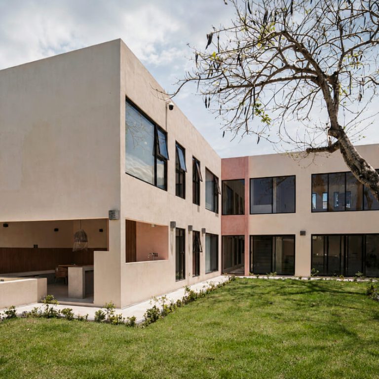 Casa Chukum CZ en Quintana Roo por Manuel Camacho 747 studio