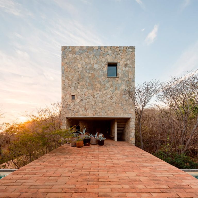 Casa Cometa en Oaxaca por Mauricio Rocha + Gabriela Carrillo