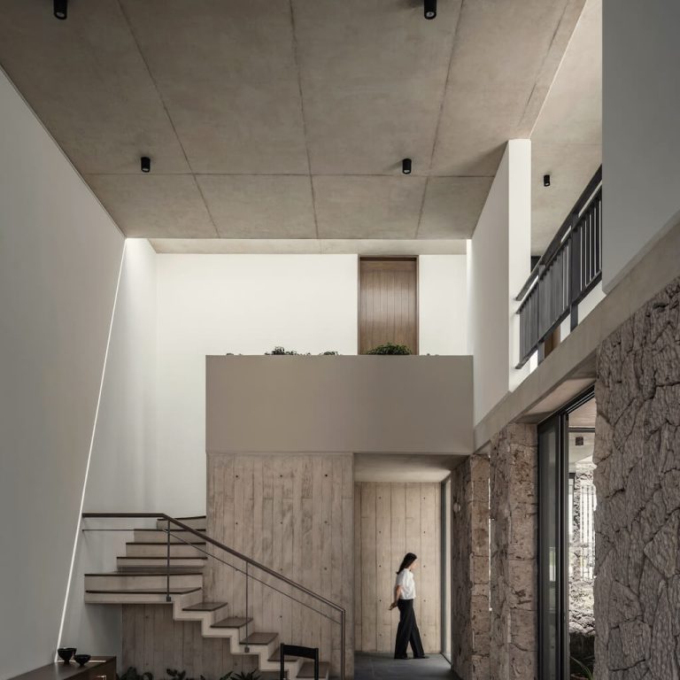 Casa Contreras en Zapopan por Bernardo Bross Arquitectura