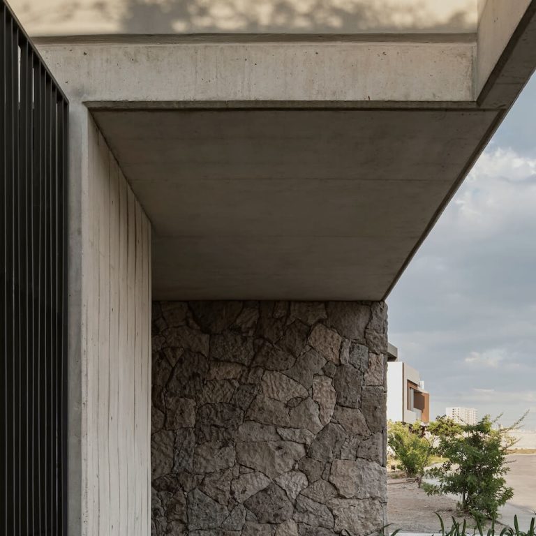 Casa Contreras en Zapopan por Bernardo Bross Arquitectura
