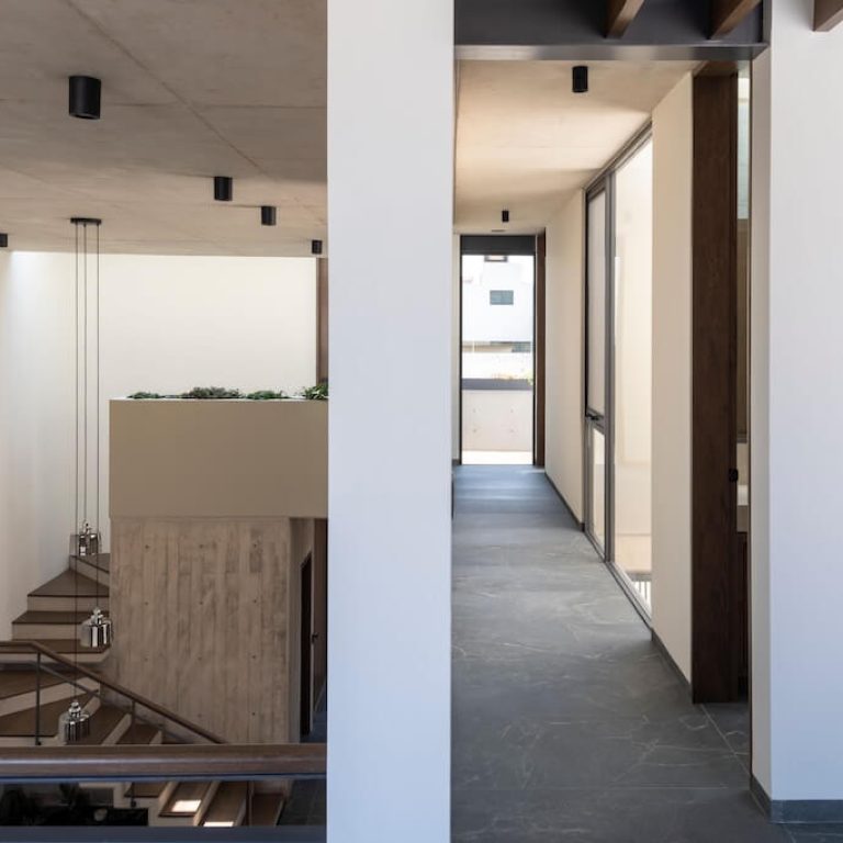 Casa Contreras en Zapopan por Bernardo Bross Arquitectura