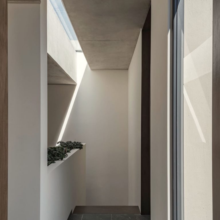 Casa Contreras en Zapopan por Bernardo Bross Arquitectura